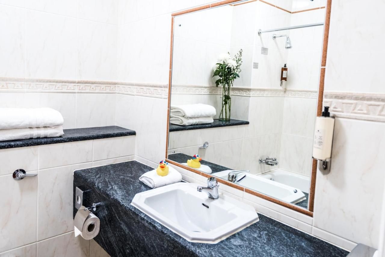 Отель Clonakilty Park Hotel Клонакилти